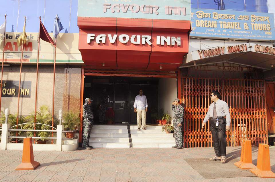 Hotel Favour Inn International Chittagong Bagian luar foto